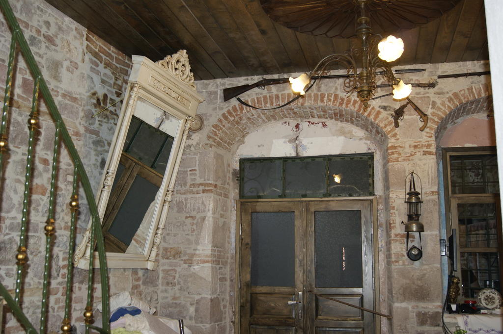 Mahzen Hotel Ayvalı Exteriör bild
